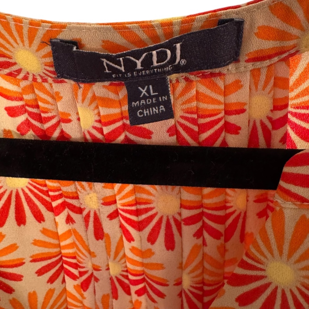 NYDJ- Bright Orange blouse- Size‎ L - Picture 5 of 5